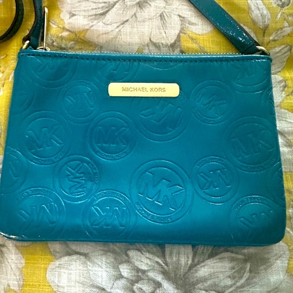 Michael Kors Handbags - Vintage, Michael Kors Signature Patent Crossbody